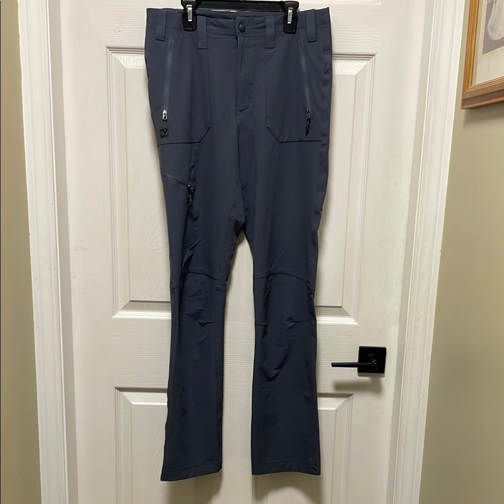 MEC | Men's | Charcoal Gray | Outdoor | Adventure | Hiking |Cargo Pants| Size 30